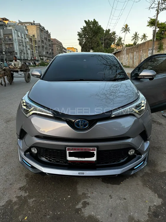 Toyota C-HR 2017 for Sale in Karachi Image-1