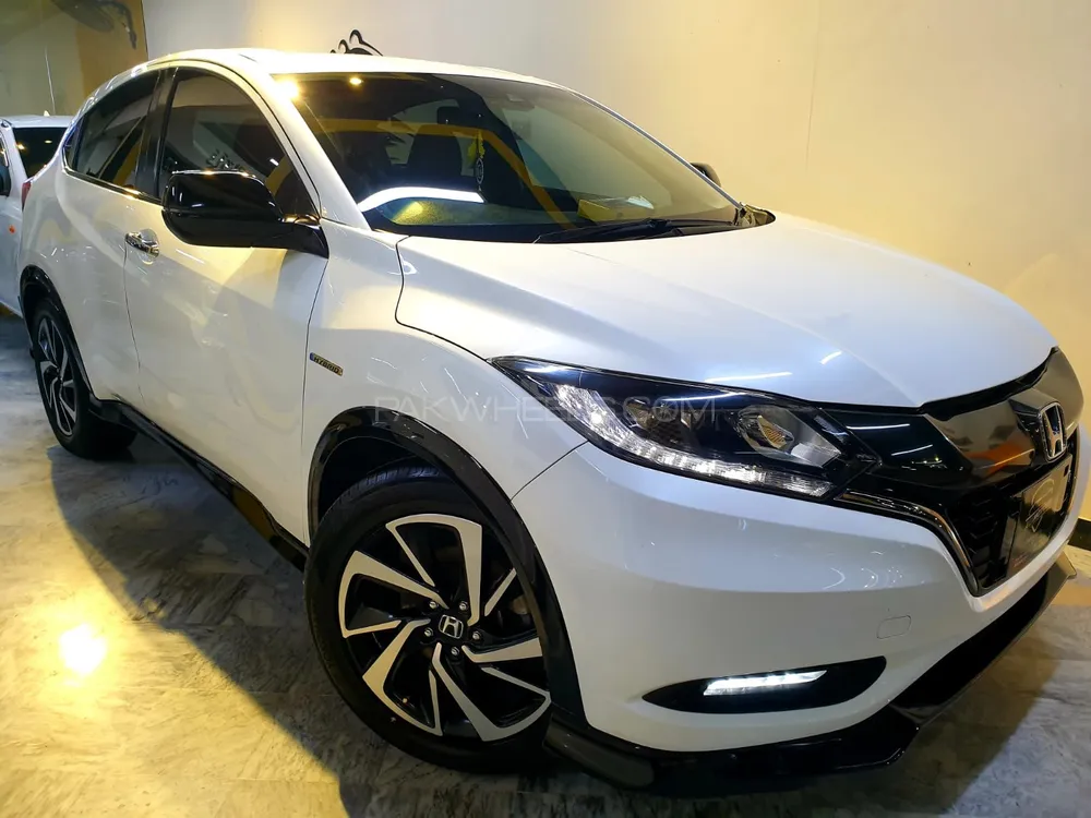 Honda Vezel 2016 for Sale in Islamabad Image-1