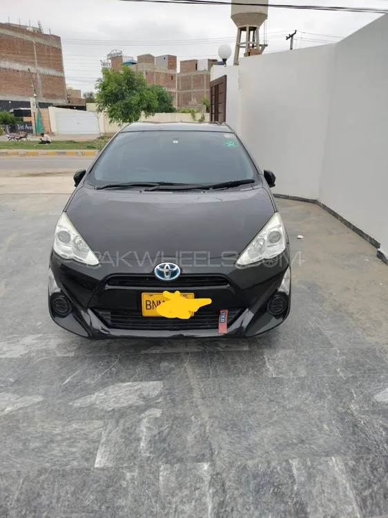 Toyota Aqua 2015 for Sale in Multan Image-1