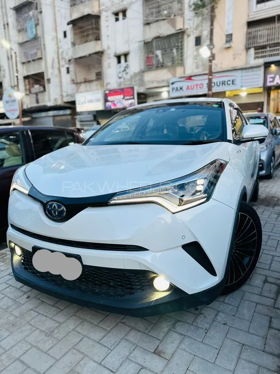 Toyota C-HR 2017 for Sale in Karachi Image-1