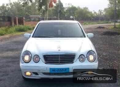 Mercedes Benz E Class 2000 for Sale in Sargodha Image-1