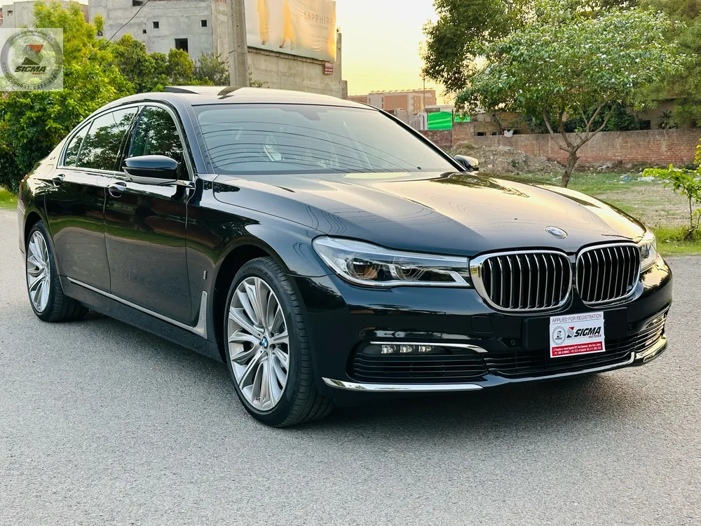 بی ایم ڈبلیو 7 سیریز 2019 for Sale in لاہور Image-1
