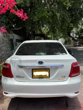 Toyota Corolla Axio Hybrid 1.5 2015 for Sale