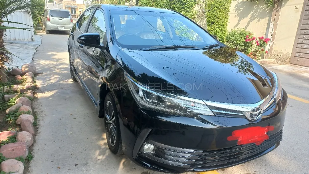 Toyota Corolla 2019 for Sale in Peshawar Image-1