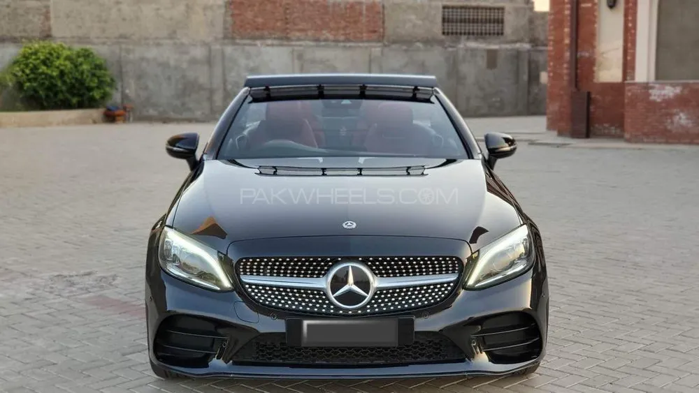Mercedes Benz C Class 2018 for Sale in Lahore Image-1