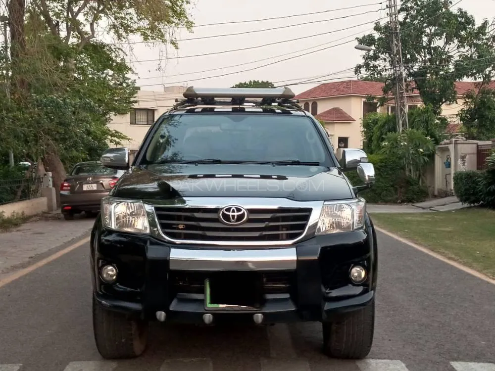 Toyota Hilux 2015 for Sale in Lahore Image-1