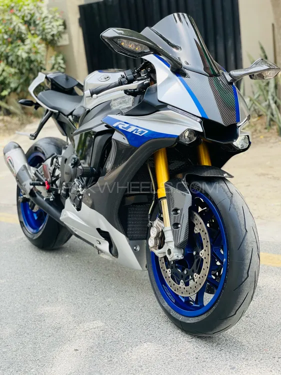 Yamaha YZF-R1 2017 for Sale Image-1
