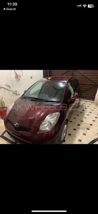 Toyota Vitz 2010 for Sale in Faisalabad Image-1
