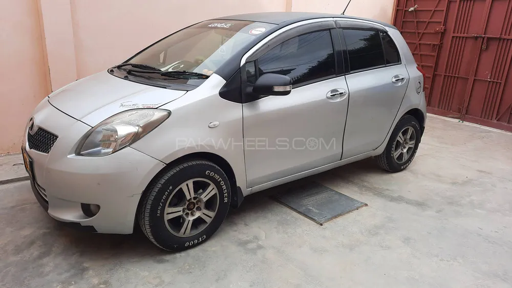 Toyota Vitz 2005 for Sale in Quetta Image-1