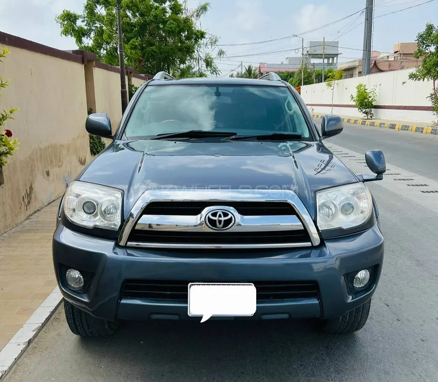 Toyota Surf 2004 for Sale in Karachi Image-1
