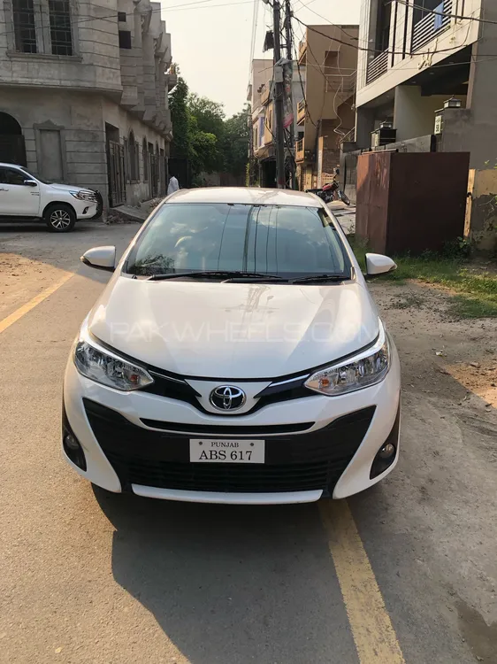 Toyota Yaris Sedan 2021 for Sale in Lahore Image-1