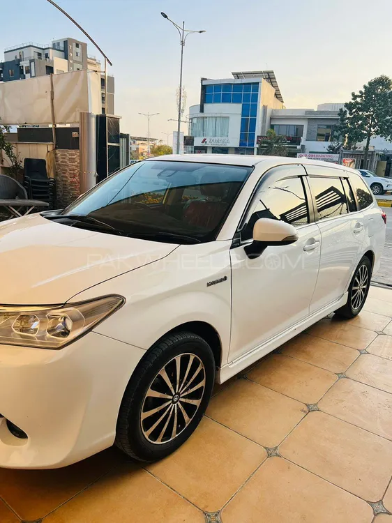 Toyota Corolla Fielder 2016 for Sale in Islamabad Image-1