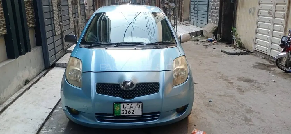 Toyota Vitz 2007 for Sale in Lahore Image-1