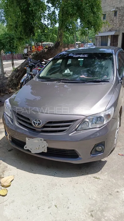 Toyota Corolla 2013 for Sale in Faisalabad Image-1