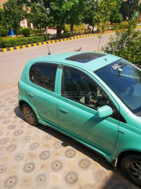 Toyota Vitz 2002 for Sale in Islamabad Image-1