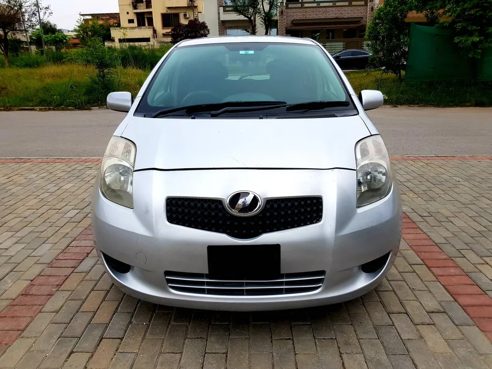 Toyota Vitz 2006 for Sale in Islamabad Image-1