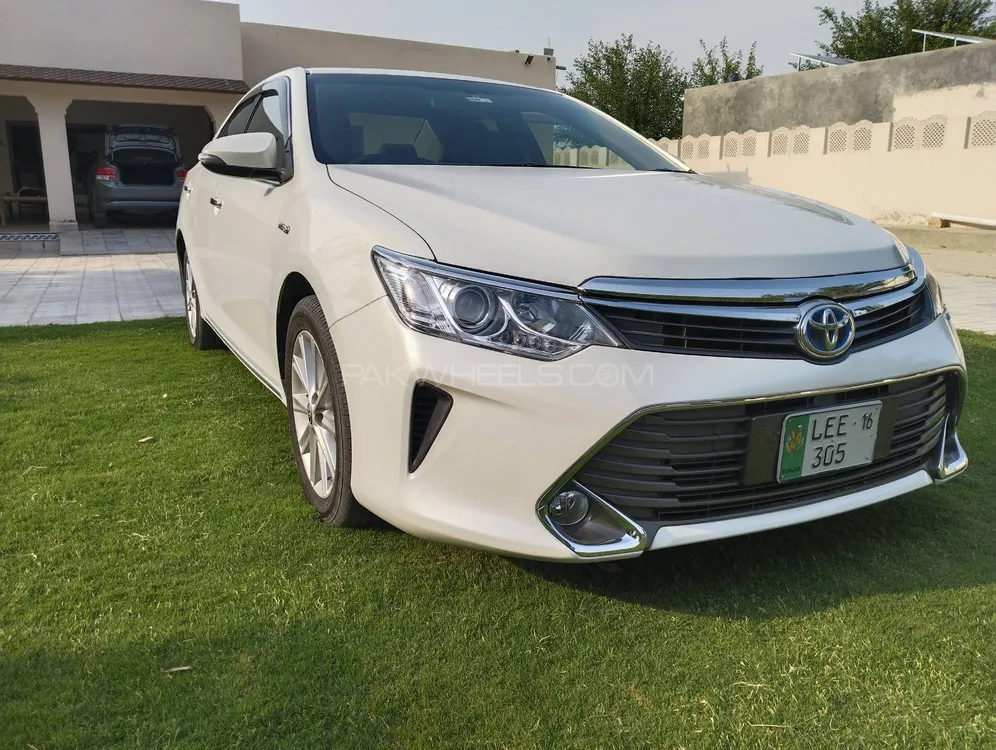 Toyota Camry 2013 for Sale in Mian Wali Image-1