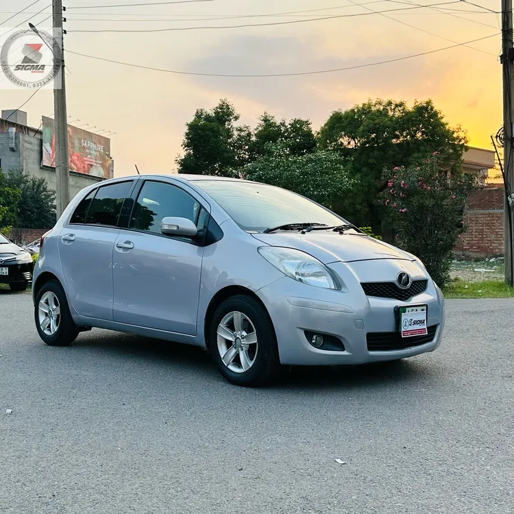 Toyota Vitz 2007 for Sale in Lahore Image-1