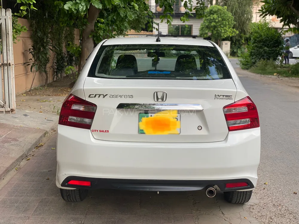 Honda City 2015 for Sale in Lahore Image-1
