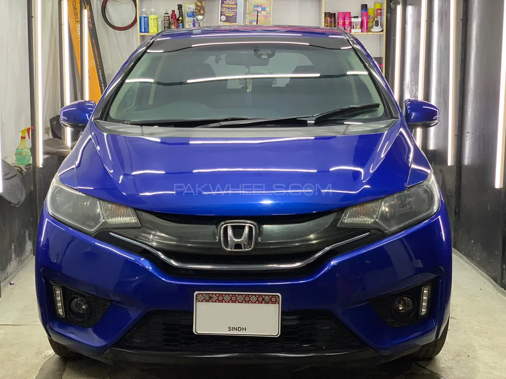 Honda Fit 2015 for Sale in Karachi Image-1