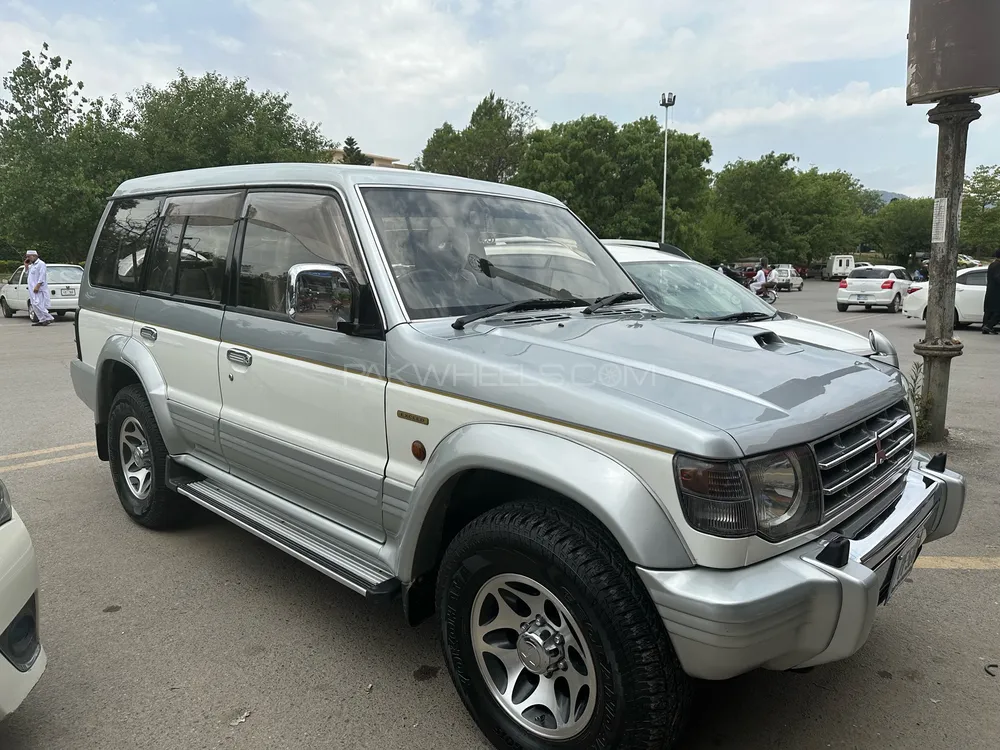 Mitsubishi Pajero 1997 for Sale in Islamabad Image-1
