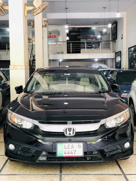 Honda Civic 2018 for Sale in Lahore Image-1