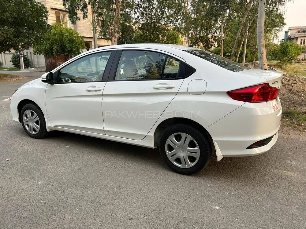Honda City 2021 for Sale in Lahore Image-1