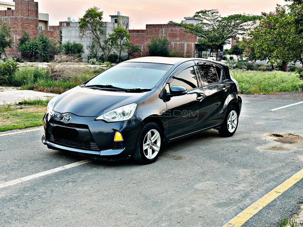 Toyota Aqua 2013 for Sale in Faisalabad Image-1