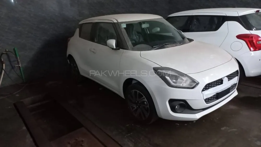 Suzuki Swift 2023 for Sale in Faisalabad Image-1