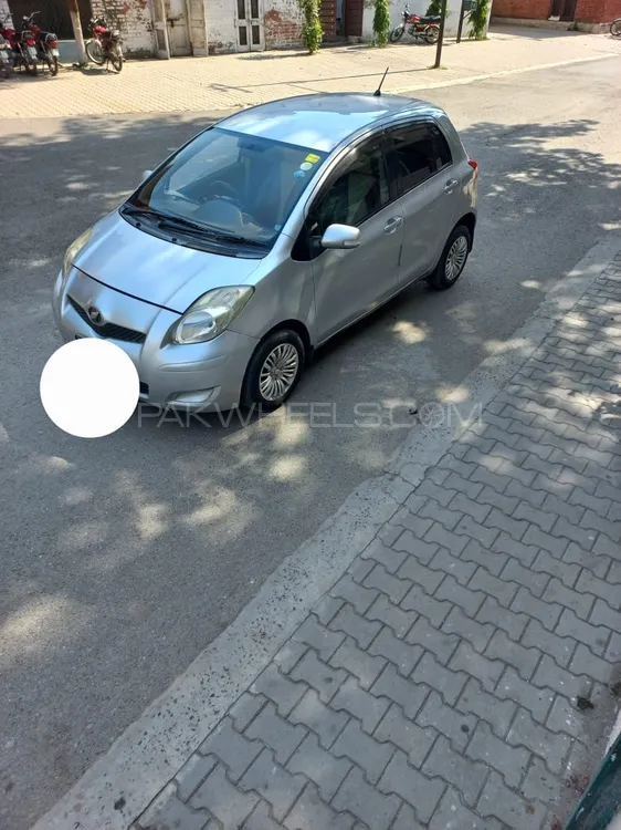 Toyota Vitz 2007 for Sale in Lahore Image-1