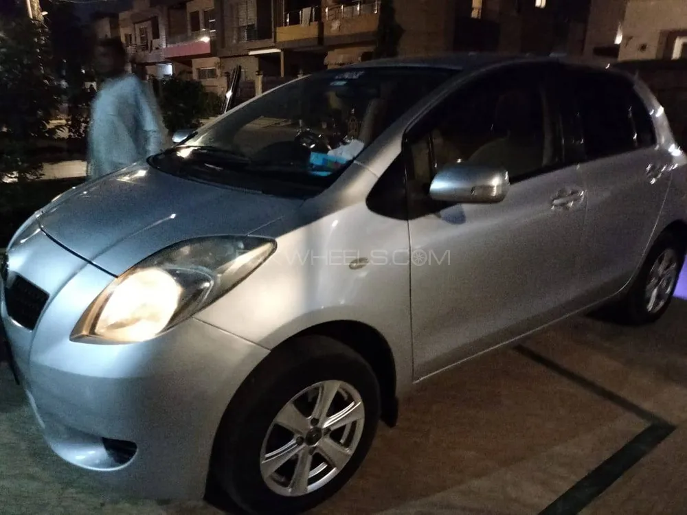 Toyota Vitz 2007 for Sale in Lahore Image-1
