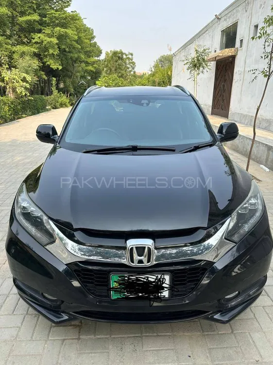 Honda Vezel 2015 for Sale in Faisalabad Image-1