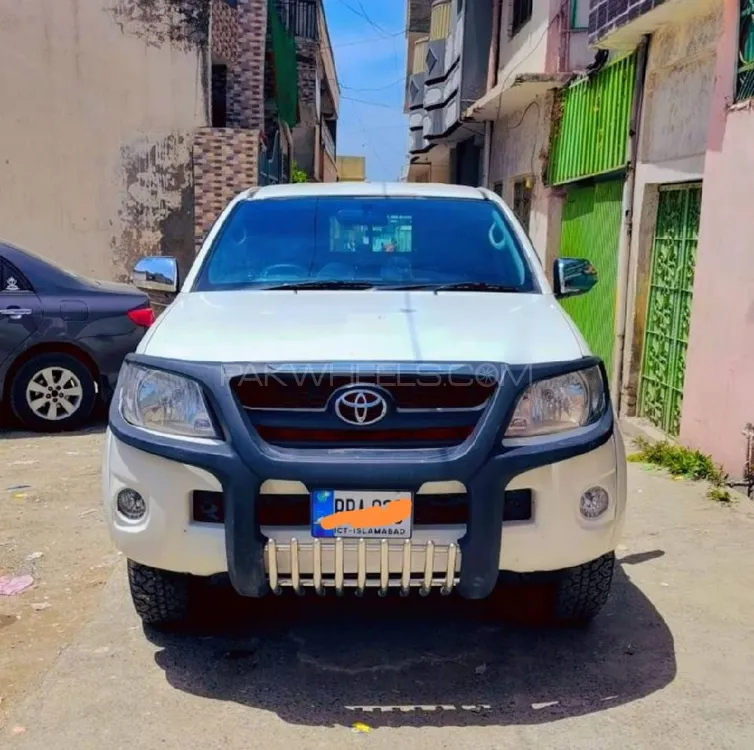 Toyota Hilux 2009 for Sale in Abbottabad Image-1