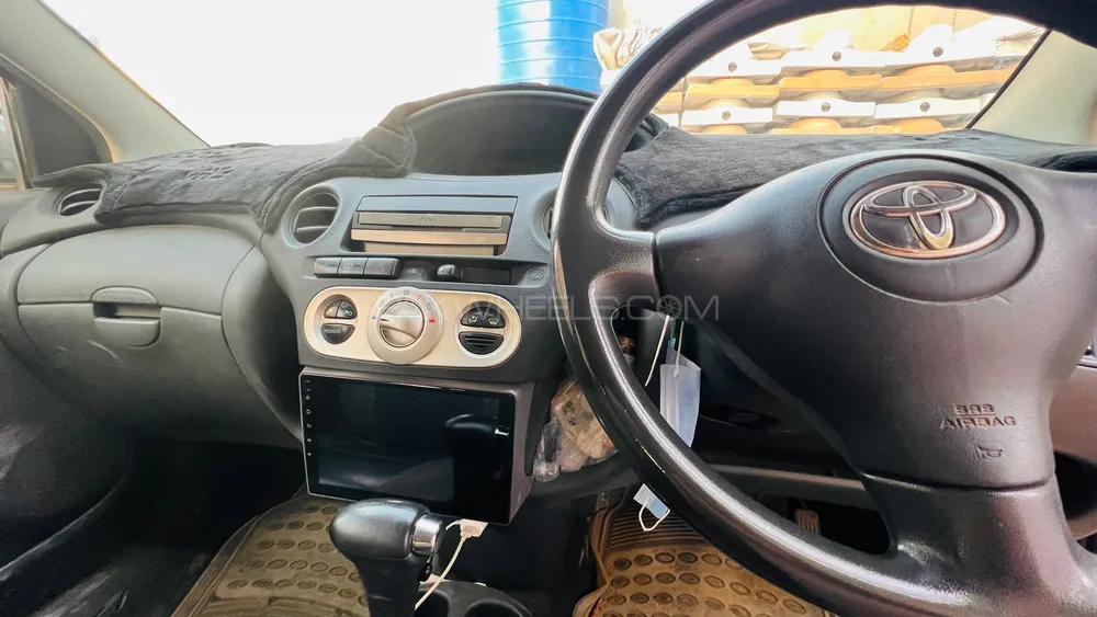 Toyota Vitz 2002 for Sale in Quetta Image-1