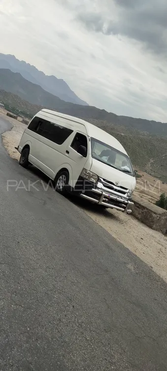 Toyota Hiace 2013 for Sale in Karachi Image-1