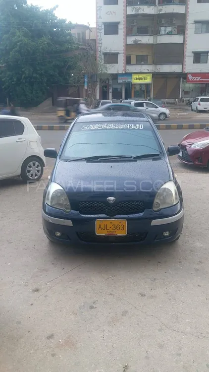 Toyota Vitz 2003 for Sale in Karachi Image-1
