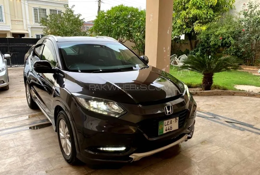 Honda Vezel 2013 for Sale in Lahore Image-1