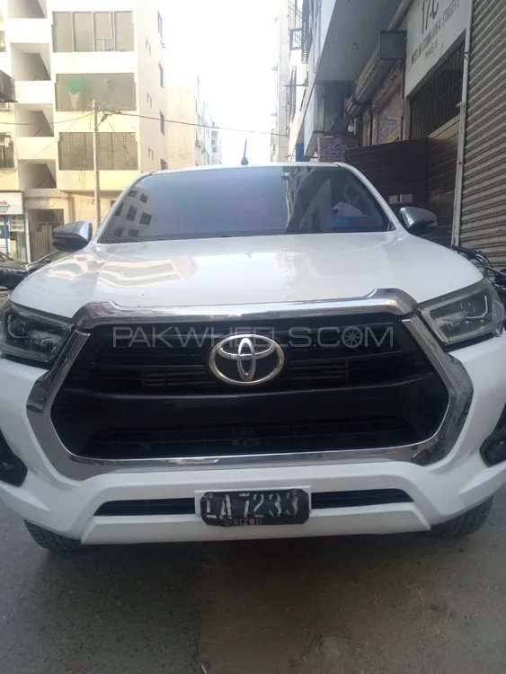 Toyota Hilux 2021 for Sale in Karachi Image-1