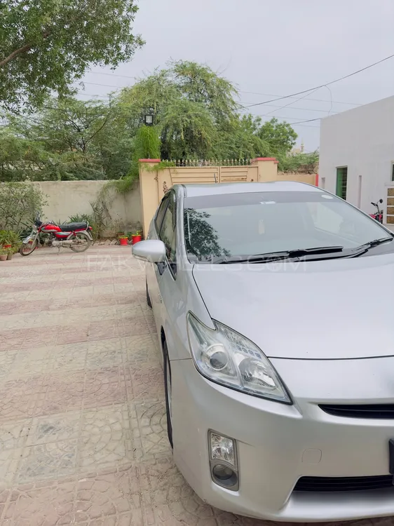 Toyota Prius 2014 for Sale in Sahiwal Image-1