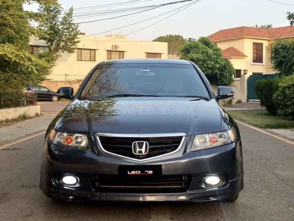 Honda Accord 2004 for Sale in Lahore Image-1
