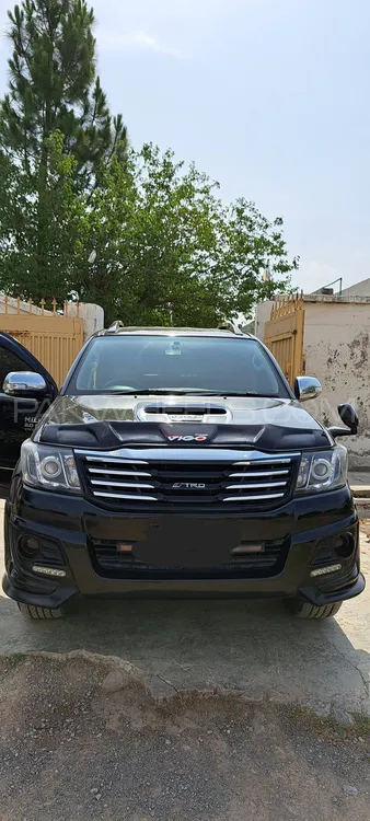 Toyota Hilux 2013 for Sale in Taxila Image-1