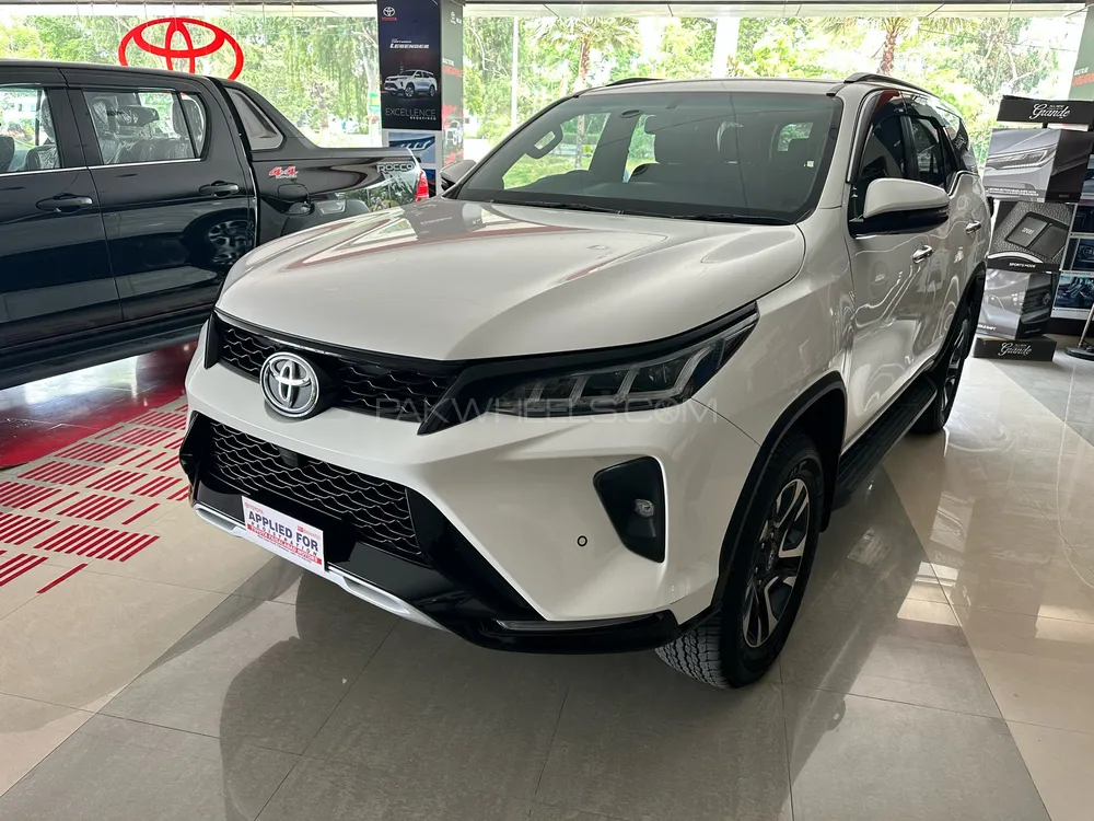 Toyota Fortuner 2023 for Sale in Faisalabad Image-1