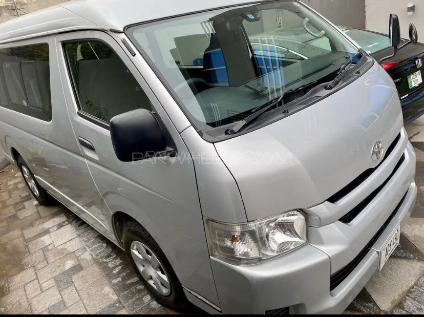 Toyota Hiace 2014 for Sale in Lahore Image-1