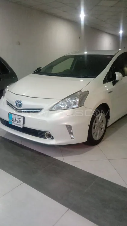 Toyota Prius 2014 for Sale in Multan Image-1
