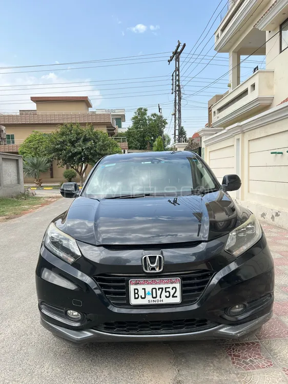 Honda Vezel 2014 for Sale in Lahore Image-1