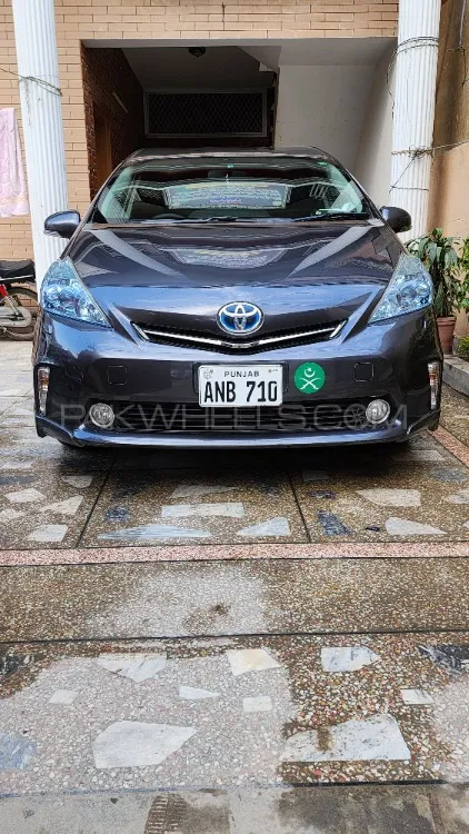 Toyota Prius Alpha 2014 for Sale in Mardan Image-1