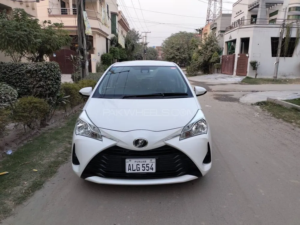 Toyota Vitz 2018 for Sale in Lahore Image-1