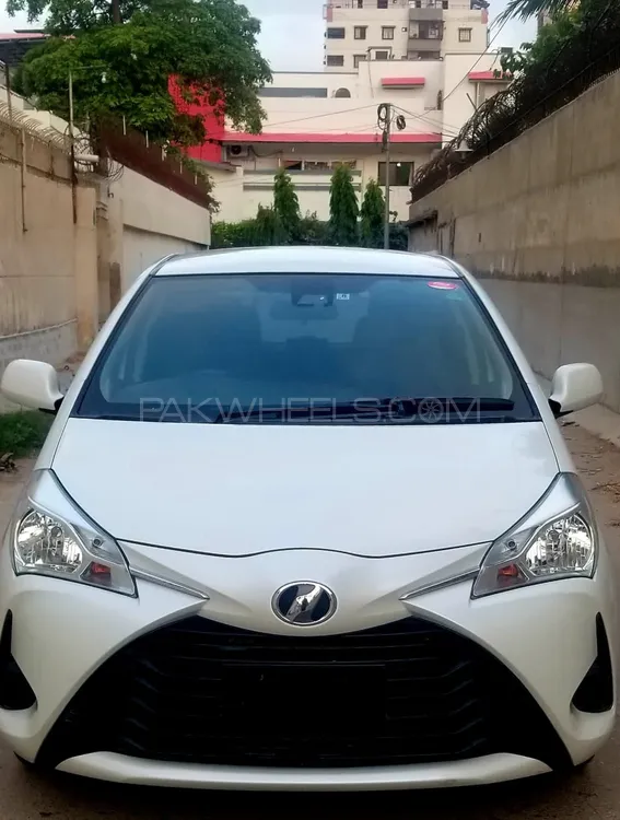 Toyota Vitz 2018 for Sale in Karachi Image-1