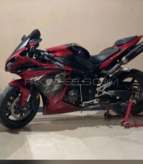 Yamaha YZF-R1 2011 for Sale Image-1