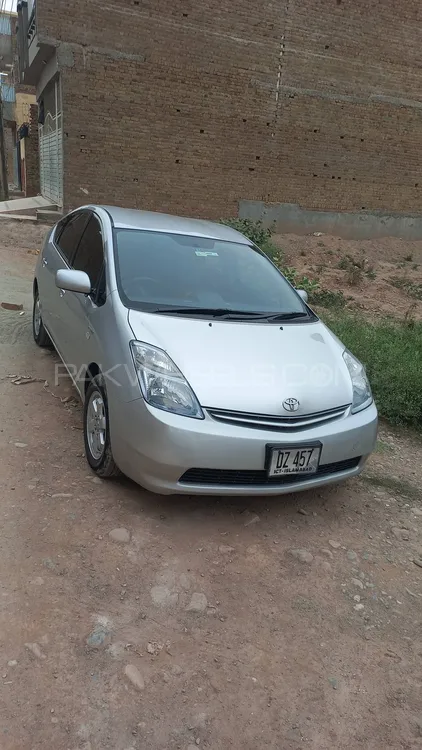 Toyota Prius 2011 for Sale in Peshawar Image-1